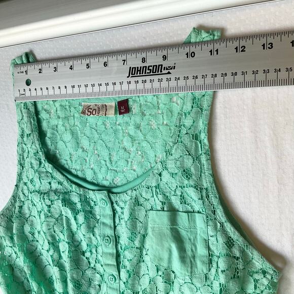 SO Women Dress size M Mint Green Lace Sleeveless Screw Neck KneeLength - Picture 2 of 11
